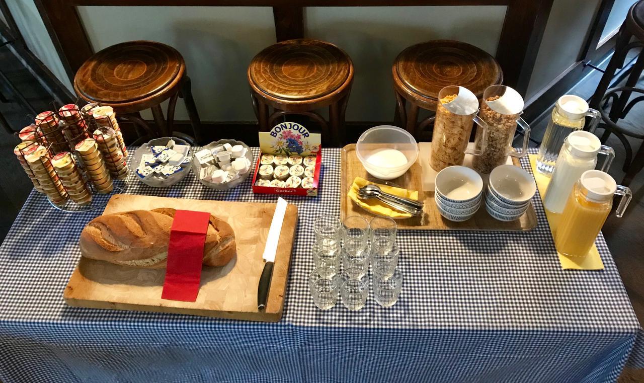 因特拉肯 快乐驿站旅馆旅舍 外观 照片